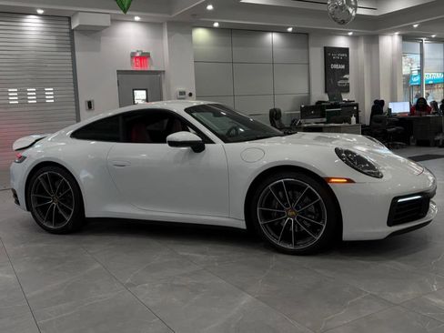Used 2021 Porsche 911 Carrera image 8