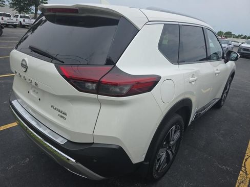 Certified 2023 Nissan Rogue Platinum AWD/4WD image 3