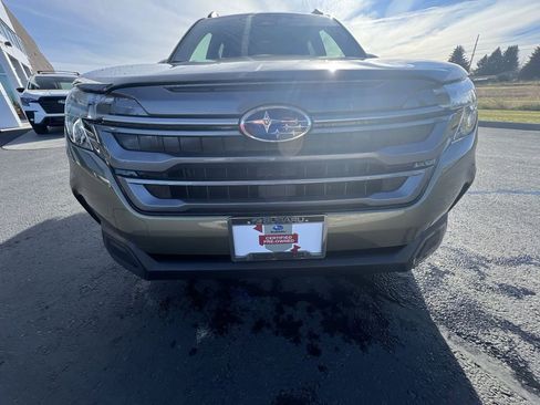 Certified 2025 Subaru Forester Limited image 32