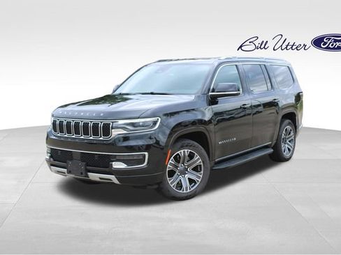 Used 2024 Jeep Wagoneer Series II w/ Flexible Seating Group AWD/4WD image 1