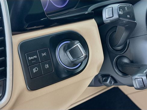 Used 2023 Porsche Cayenne S image 11