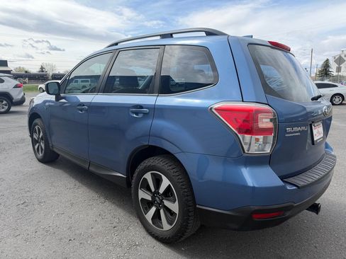 Used 2018 Subaru Forester 2.5i w/ Alloy Wheel Package AWD/4WD image 3