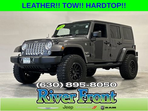 Used 2018 Jeep Wrangler Unlimited Sahara w/ Connectivity Group AWD/4WD image 1