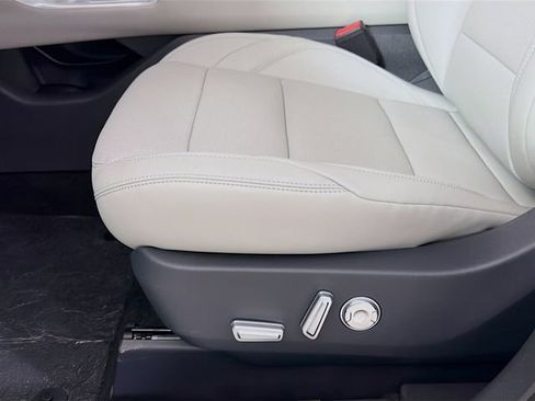 New 2026 Lincoln Nautilus Premier w/ Equipment Group 102A image 20