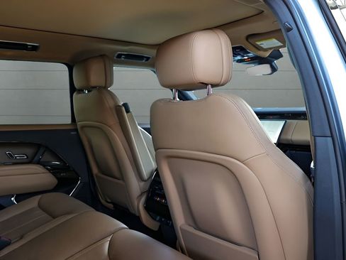 Used 2023 Land Rover Range Rover Sport SE image 54