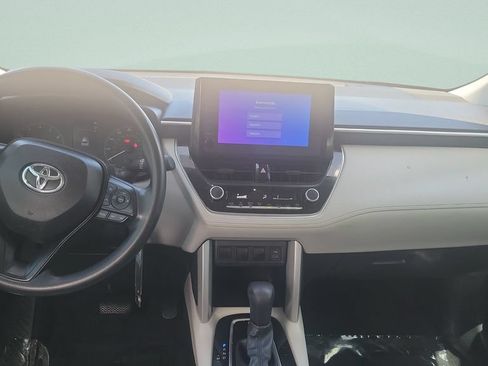 Certified 2025 Toyota Corolla Cross L FWD image 11