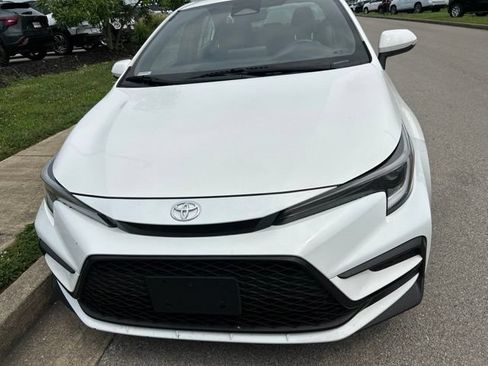 Used 2024 Toyota Corolla SE FWD image 2