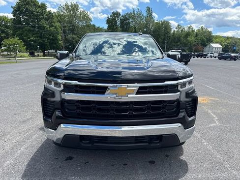 Used 2022 Chevrolet Silverado 1500 LT w/ Safety Package AWD/4WD image 10