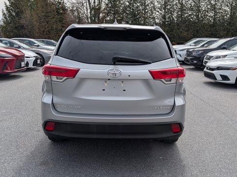Used 2018 Toyota Highlander XLE image 4