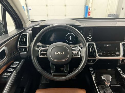 Used 2022 Kia Sorento SX Prestige w/ Rust Color Package AWD/4WD image 11