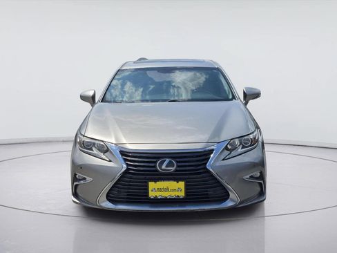 Used 2017 Lexus ES 350 w/ Premium Package FWD image 2