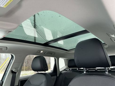 Used 2022 Volkswagen Taos SE image 20