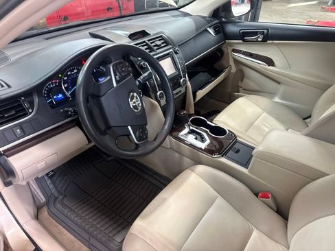 Used 2012 Toyota Camry XLE FWD image 7