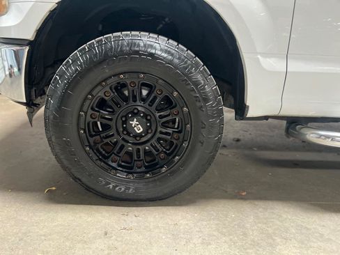 Used 2015 Ford F150 XLT AWD/4WD image 16