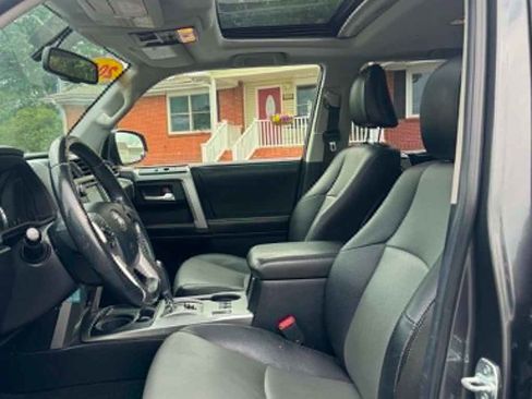 Used 2016 Toyota 4Runner SR5 Premium RWD image 9