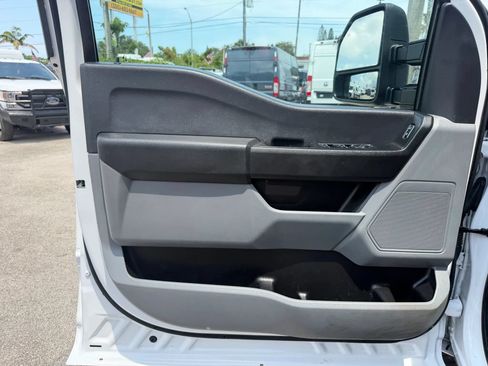 Used 2023 Ford F350 4x4 Crew Cab XL w/ XL Off-Road Package image 10