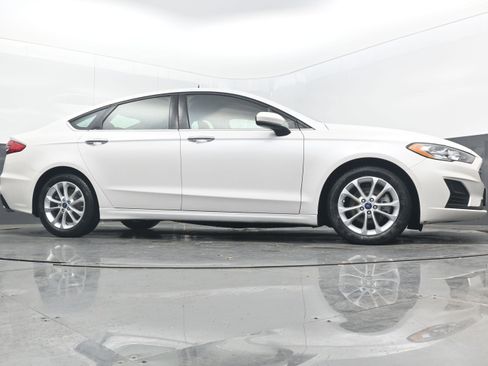 Used 2019 Ford Fusion SE image 23