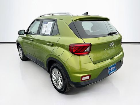 Used 2020 Hyundai Venue SEL image 5