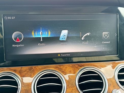 Used 2018 Mercedes-Benz E 300 w/ Premium 1 Package image 29