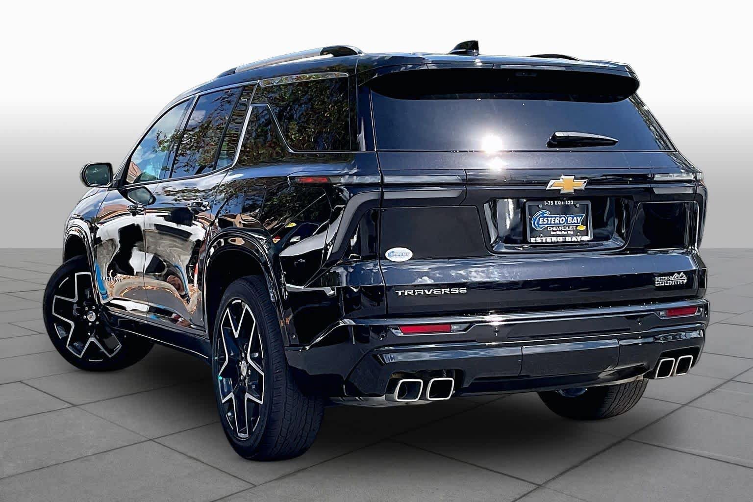 Used 2025 Chevrolet Traverse High Country w/ LPO, Floor Liner Package FWD image 33