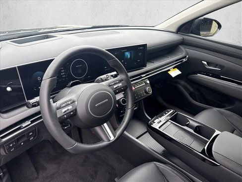 Certified 2025 Hyundai Tucson Limited image 3