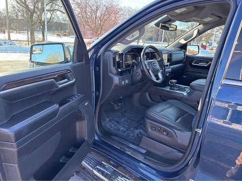 Used 2023 GMC Sierra 1500 SLT w/ SLT Premium Package image 2