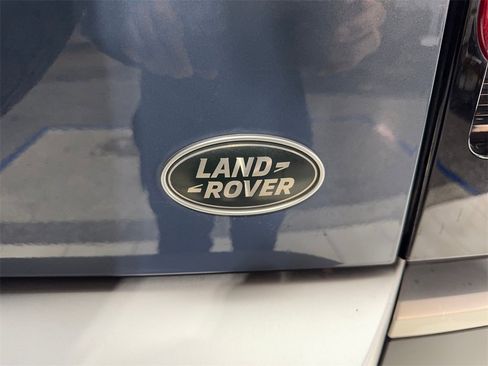 Used 2020 Land Rover Defender 110 SE image 21
