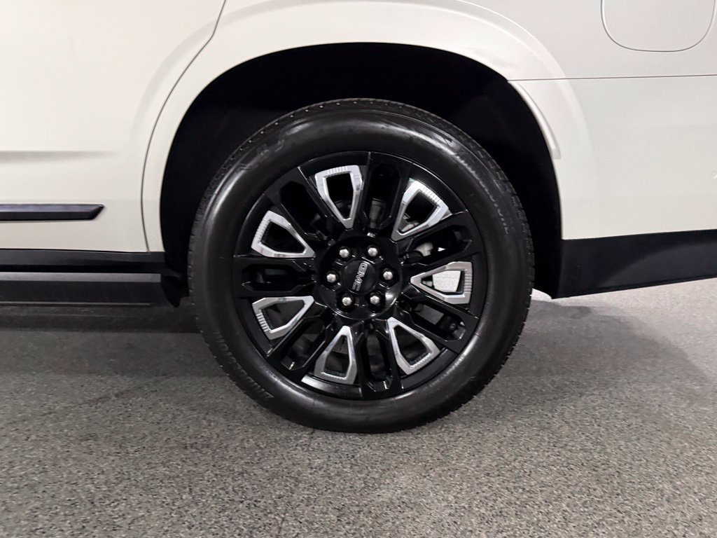 Used 2023 GMC Yukon Denali Ultimate AWD/4WD image 13
