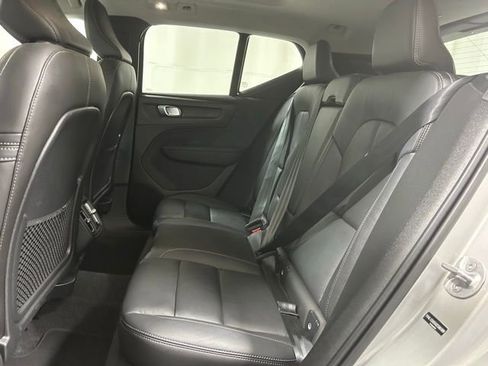 Used 2025 Volvo XC40 B5 Plus AWD/4WD image 12