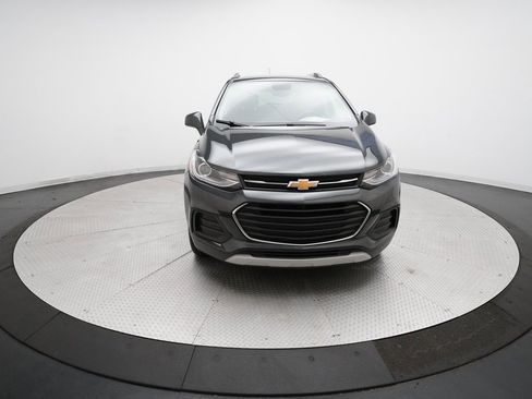 Used 2019 Chevrolet Trax LT w/ LT Convenience Package image 11