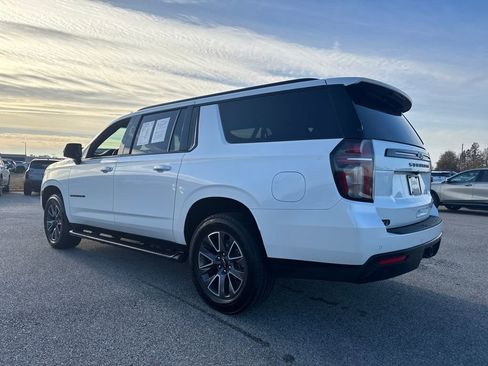 Used 2024 Chevrolet Suburban Z71 w/ Luxury Package image 3