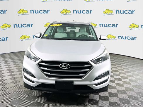 Used 2017 Hyundai Tucson SE AWD/4WD image 2