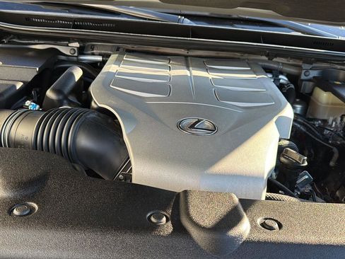 Used 2018 Lexus GX 460 Luxury image 32