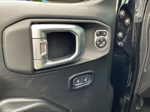 Used 2020 Jeep Gladiator Rubicon image 19