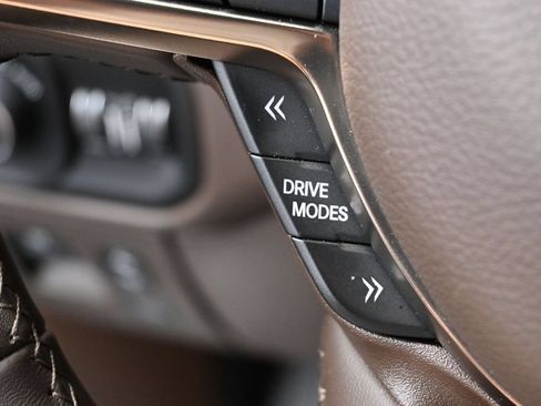 Used 2025 RAM 1500 Limited AWD/4WD image 19
