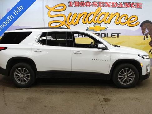 Used 2022 Chevrolet Traverse LT w/ LPO, Floor Liner Package AWD/4WD image 1