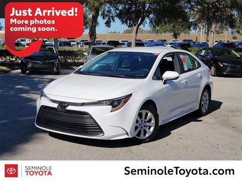 Used 2026 Toyota Corolla LE image 1