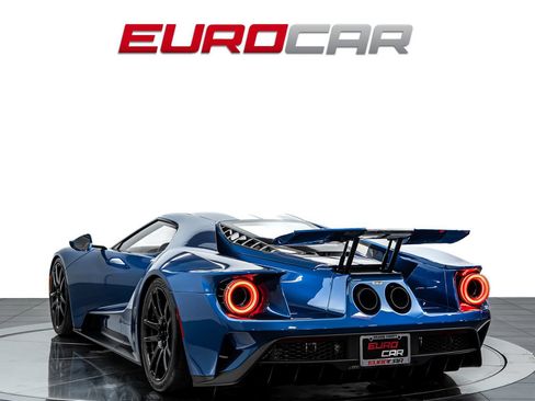 Used 2019 Ford GT RWD image 3