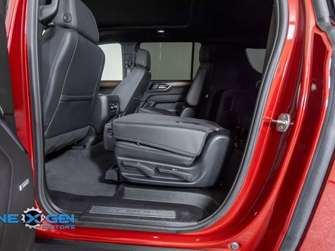 Used 2025 GMC Yukon XL Denali w/ Sun & Power Step Package AWD/4WD image 26