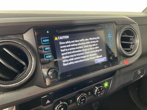 Used 2017 Toyota Tacoma TRD Sport w/ Tow Package (A/T) AWD/4WD image 7