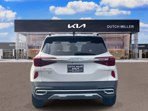 Used 2023 Kia Seltos S w/ Navigation Package image 6