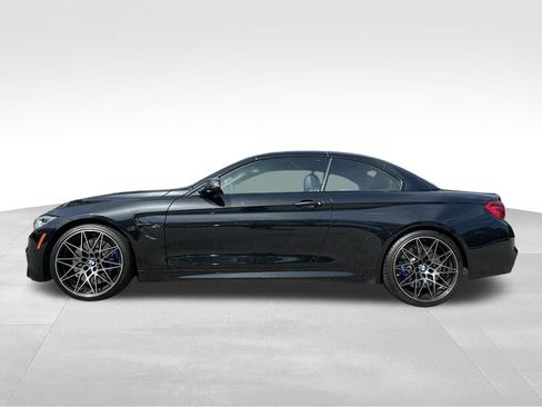 Used 2018 BMW M4 Convertible w/ Competition Package RWD image 11