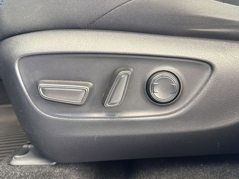 Used 2022 Toyota RAV4 SE AWD/4WD image 12