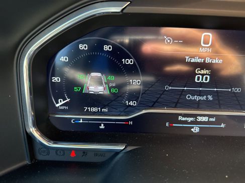 Used 2024 GMC Sierra 2500 AT4 w/ Technology Package image 16