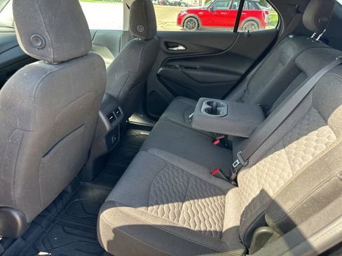 Used 2020 Chevrolet Equinox LT w/ Driver Convenience Package AWD/4WD image 19