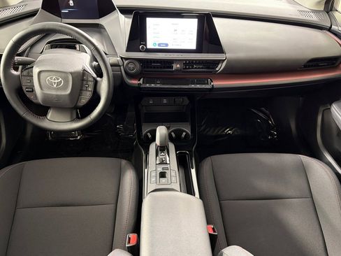 Used 2026 Toyota Prius Plug-In Hybrid image 12