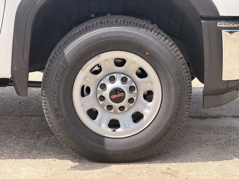 New 2026 GMC Sierra 2500 Pro w/ 1SA Pro Safety Plus Package AWD/4WD image 10
