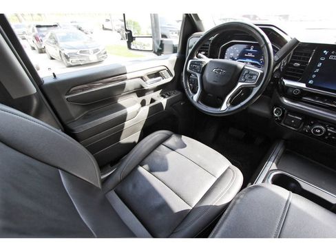 Used 2024 Chevrolet Silverado 2500 LTZ w/ LTZ Plus Package AWD/4WD image 11