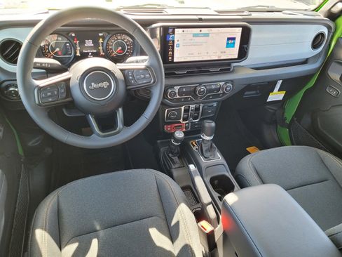 New 2025 Jeep Gladiator Willys image 9