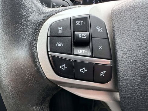 Used 2020 Ford Explorer Limited w/ Hybrid Equipment Group 310A AWD/4WD image 18